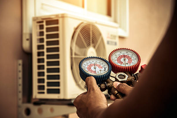 Professional Hvac technician working in Cockeysville, MD